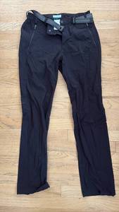 lot 60520 image: Columbia Sportswear Outdoor Hiking Pants with Belt - Retail $25