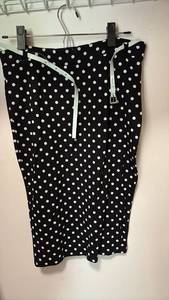 lot 60530 image: H&M Black and White Polka Dot Midi Skirt Size Medium - Retail $8