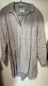 lot 60533 image: Beacon Cove Linen Button Down Tunic Shirt - Retail $15