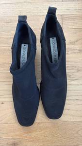 lot 60551 image: Donald J Pliner Navy Blue Slip-On Stretch Shoes size 7 - Retail $25