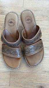 lot 60552 image: Brown Leather Sandals with Decorative Cutout Design size 6 - Retail $25
