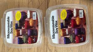 lot 60570 image: Microwaveable Soy Wax Candle Making Kit - 2 Containers with Wax - Retail $15