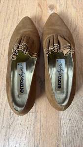 lot 60585 image: Enzo Angiolini Brown Suede Pointed Toe Flats with Fringe Detail size 6 - Retail $25