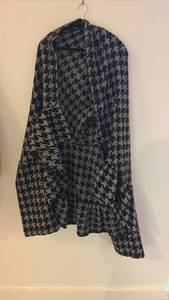 lot 52098 image: Kedemsasson Houndstooth Pattern Blazer Jacket - Retail $45