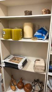 lot 52126 image: Mixed Collectibles and Decorative Items Lot - Retail $25