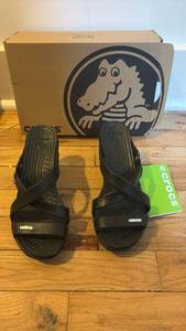 lot 52168 image: Crocs Black Strappy Sandals with Original Box size 5 - Retail $25