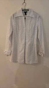 lot 52175 image: MIST White Cotton Eyelet Lace Button-Up Shirt - Retail $15