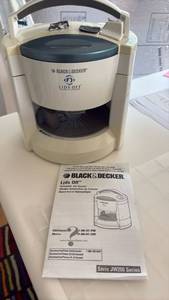 lot 52191 image: Black & Decker Lids Off Automatic Jar Opener JW200 Series - Retail $15