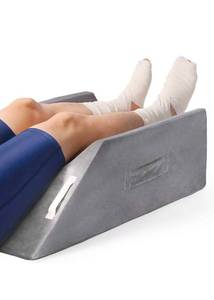 lot 17844 image: LightEase Post-Surgery Leg, Knee, Ankle Elevation Double Wedge Pillow, Memory Foam Leg Elevating Pillow for Injure, Sleeping, Foot Rest, Reduce Swelling - Retail $51