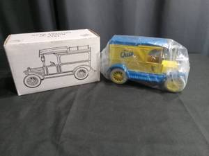 lot 3520 image: ERTL Nestle Quik Delivery Truck Bank Model #9247