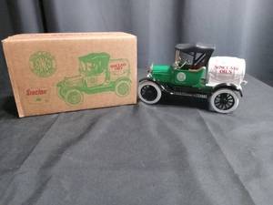 lot 3521 image: Sinclair Oils 1918 Barrel Bank Die-Cast Model Truck with Box