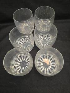 lot 3174 image: Glass Sunburst Pattern Juice Glasses - Set of 6