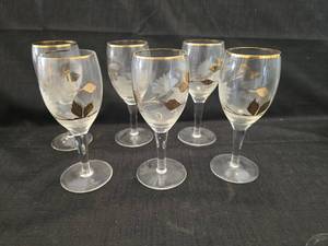 lot 3176 image: Gold Rimmed Etched Leaf Wine Glasses Set of 6