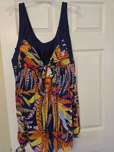 lot 3192 image: Tropical Print Built-in Bra Swimdress 2628W