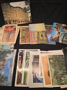 lot 4212 image: Mixed Collection of Travel Postcards and Tourist Brochures