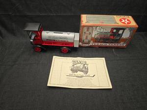 lot 4248 image: 1910 Mack Texaco Tanker Truck Die Cast Model