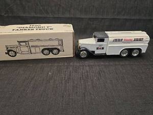 lot 4257 image: 1991 Ertl Coastal 1930 Diamond T Tanker Truck Die Cast Model 134 Scale