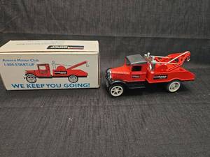 lot 4265 image: Amoco 1931 Hawkeye Wrecker Bank Die Cast Tow Truck