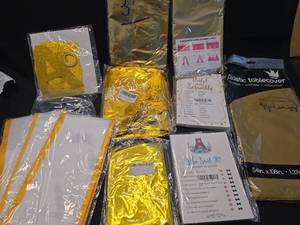 lot 4274 image: Party Decorations Bundle with Tissue Tassels and Bridal Games