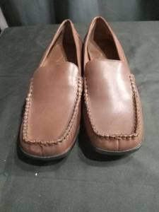 lot 3410 image: Brown Leather Slip-on Loafers