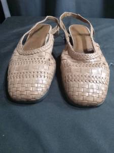 lot 3413 image: Naturalizer Woven Leather Slingback Flats