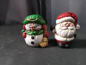 lot 4430 image: Christmas Holiday Salt and Pepper Shakers Set Snowman Santa Claus
