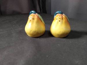 lot 4437 image: Pear Shaped Salt and Pepper Shakers Set