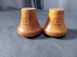 lot 4445 image: Wooden Salt and Pepper Shaker Set