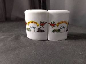 lot 4507 image: St. Louis Heart-Shaped Ceramic Salt and Pepper Shaker Set