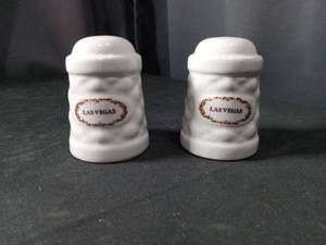 lot 4511 image: Las Vegas Souvenir Salt and Pepper Shakers