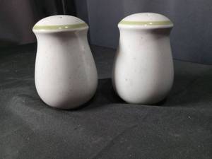 lot 4517 image: White Ceramic Salt and Pepper Shaker Set with Green Trim