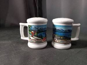 lot 4519 image: Lake Tahoe Souvenir Salt and Pepper Shaker Set