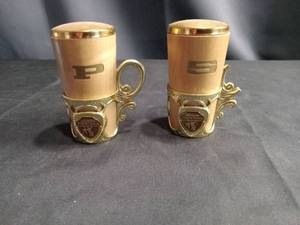 lot 4301 image: Montana Salt and Pepper Shaker Set with Gold Trim