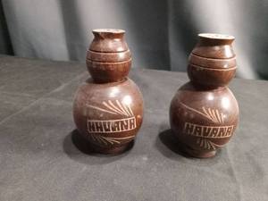 lot 4303 image: Wooden Salt and Pepper Shakers Set Hawaii Souvenir