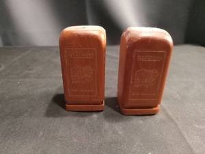 lot 4318 image: New Zealand Sheep Wooden Salt and Pepper Shakers