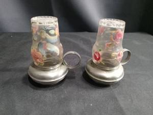 lot 4371 image: Glass Salt and Pepper Shakers with Floral Design
