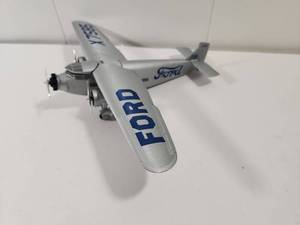 lot 132 image: Ford Tri-Motor Aircraft Die Cast Model X-7585
