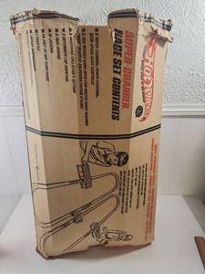 lot 153 image: Hot Wheels Super-Charger Race Set with Sizzlers Power Pit and Accessories