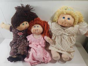 lot 184 image: Cabbage Patch Kids Doll Collection Set of 3