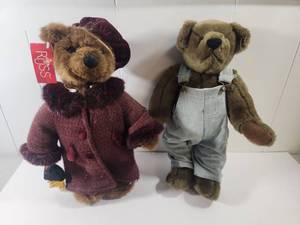 lot 186 image: Pair Of Teddy Bears
