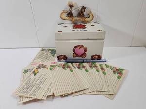 lot 254 image: Decorative Recipe Box with Teddy Bear Design and Recipe Cards