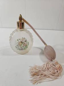 lot 259 image: Floral Glass Perfume Atomizer Bottle