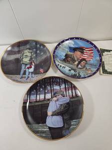 lot 272 image: World War II Military Commemorative Collector Plates Set with Certificates