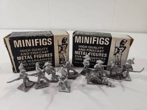 lot 273 image: Minifigs 15mm Metal Military Figures Collection