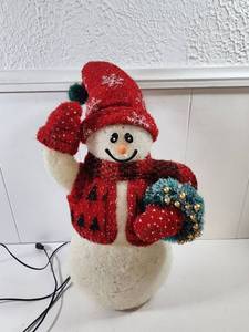 lot 293 image: Christmas Fiber Optic Snowman with Wreath Holiday Decoration