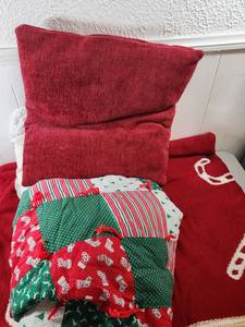 lot 294 image: Christmas Holiday Bedding Set with Candy Cane Throw and Quilted Tree Skirt