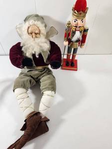lot 299 image: Christmas Holiday Figurines Santa and Nutcracker Set
