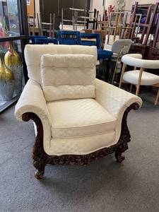 lot 101 image: Traditional style button tufted cream upholstered dark carved wood frame chair35 x 37 x 32 inVERY HEAVY