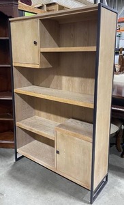 lot 102 image: Martin Furniture Grant Park bookcase66 x 42 x 14 in