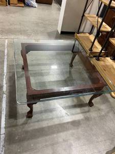 lot 103 image: 34 inch beveled glass top coffee table17 x 40 x 40 inVERY HEAVY GLASS